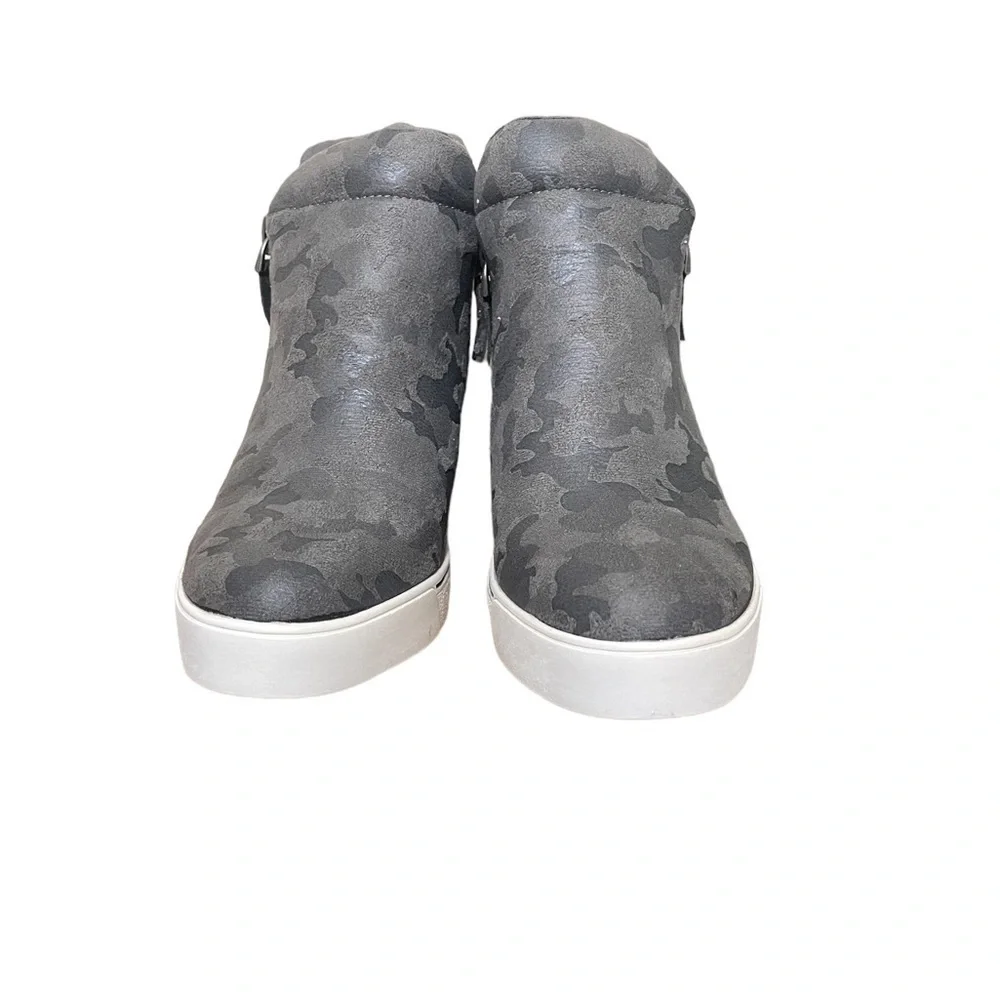 🌼new IN BOX SUGAR BOOTIES